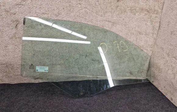 Fiat 500 Abarth Front door window/glass (coupe) 