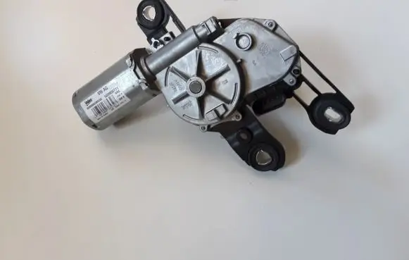 Volkswagen Golf VII Rear window wiper motor 5G0955711