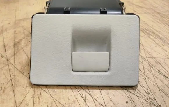 BMW 5 GT F07 Glove box 9199126 919912608