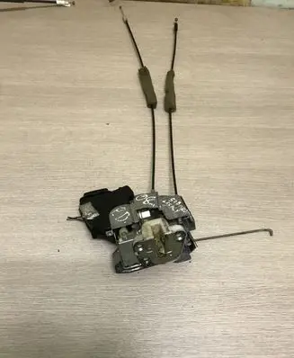Subaru Legacy Front door lock