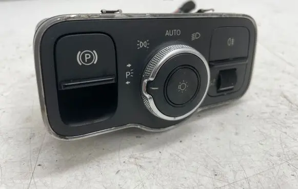 Mercedes-Benz GLA H247 Light switch A2479052902