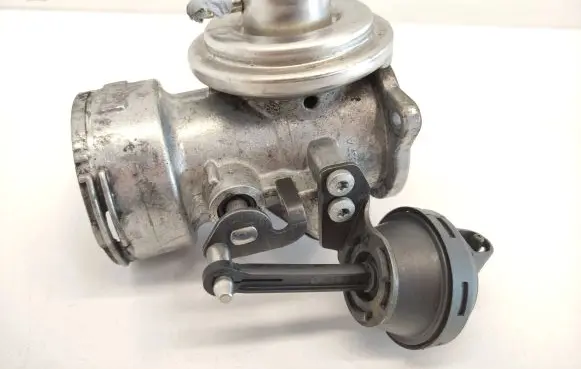 Volkswagen Sharan EGR valve 038129637A