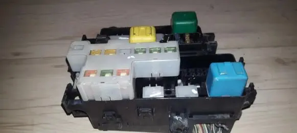 Mazda 626 Fuse box set