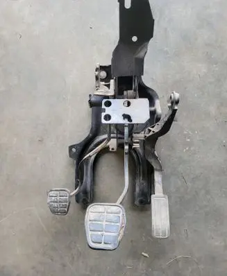 Volkswagen Jetta II Pedal assembly 191721511A 191721111C 191721315B