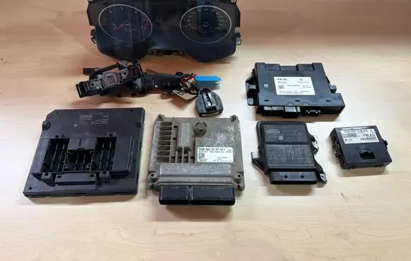 Volkswagen Crafter Engine ECU kit and lock set 3Q0959655CL