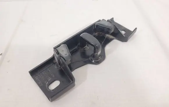 Volvo XC70 Loading door lock loop/hook striker 30674768