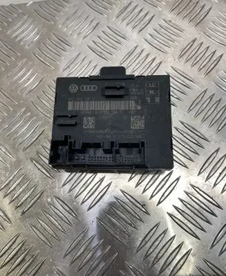 Audi A4 S4 B8 8K Door control unit/module 8X0959795C