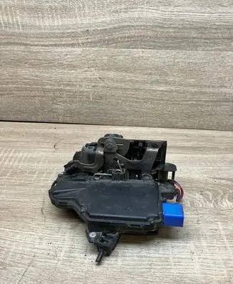 Volkswagen Phaeton Front door lock PA66GFG6