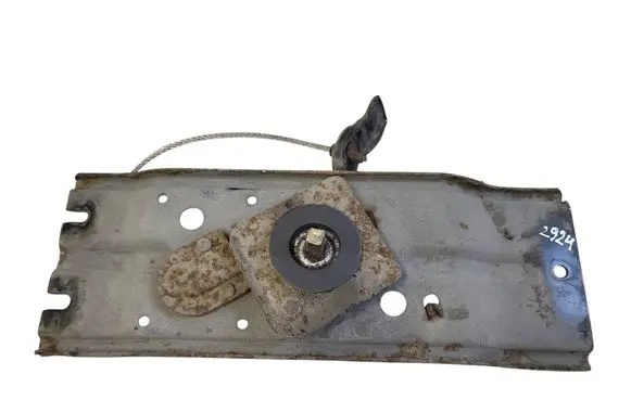Jeep Grand Cherokee (WK) Spare wheel mounting bracket 