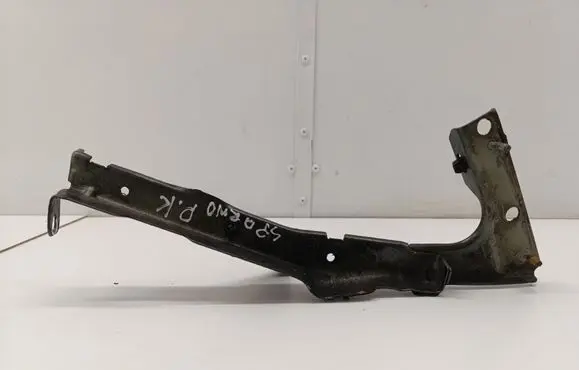 Audi A5 Sportback 8TA Fender mounting bracket 8T0821135C