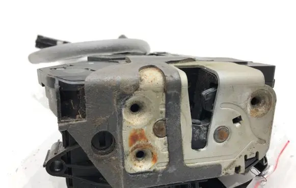 Volvo V60 Front door lock 31301737