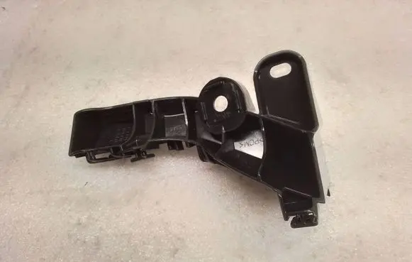 Lexus RC Rear bumper mounting bracket 5256324020