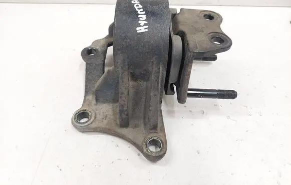 Engine mount bracket
