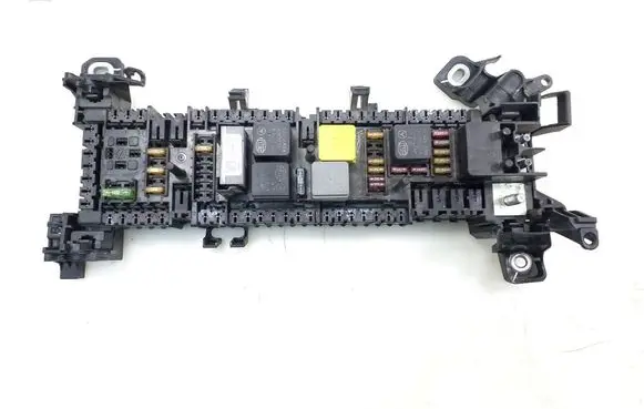 Mercedes-Benz B W246 W242 Fuse module A2469066600