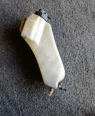 Mercedes-Benz E W124 Power steering fluid tank/reservoir 8430600