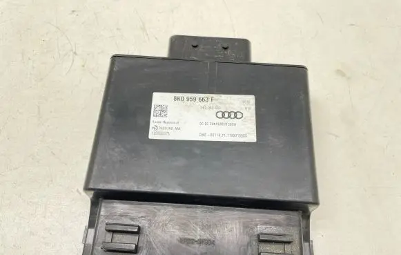 Audi A4 S4 B8 8K Voltage converter/converter module 8K0959663F 120000375 8K0959663