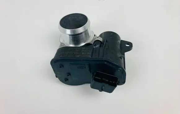 Opel Mokka B Throttle valve 9842936880