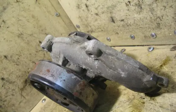 Ford Focus Water pump XS4U8512AA