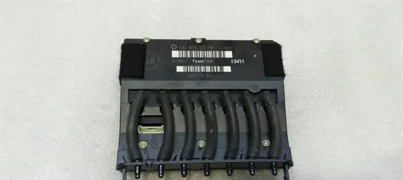 Mercedes-Benz SL R230 Valve vacuum A2308000078