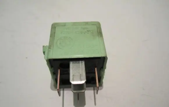 BMW 5 E39 Other relay 61368373700