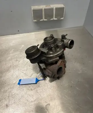 Volkswagen PASSAT B4 Turbo 028145701Q 4540831 311293F