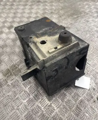Volvo V50 Battery tray 30667941