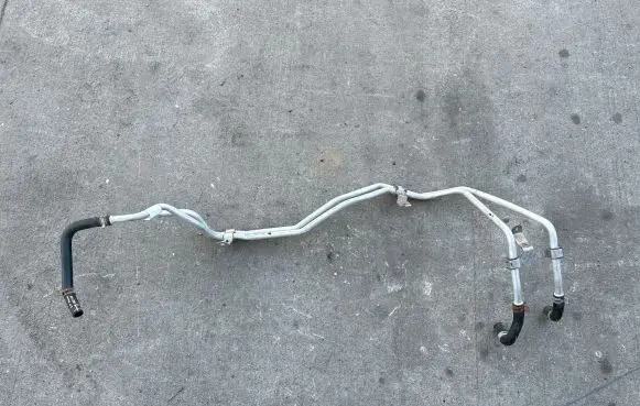 Jeep Grand Wagoneer Coolant pipe/hose P68425473AB 24462W