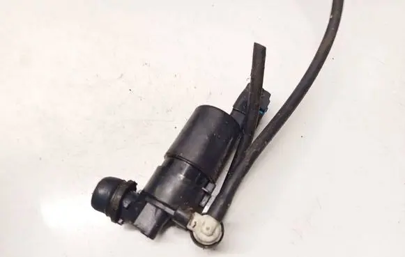 Dacia Sandero Windscreen/windshield washer pump 8200067015