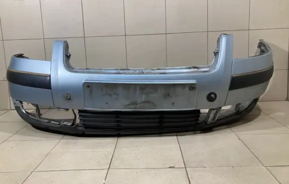 Volkswagen PASSAT B5.5 Front bumper 3B0807217K
