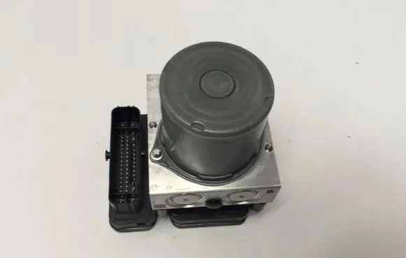 Volvo XC40 ABS Pump 31445742