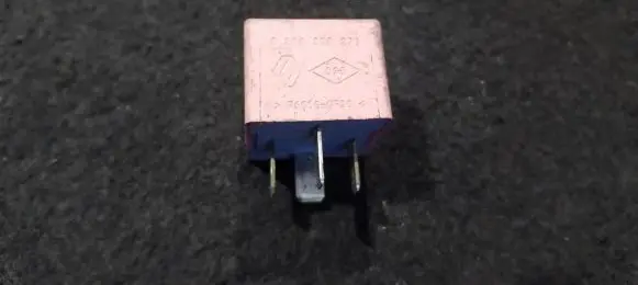 Renault Kangoo II Other relay 20240041 8200303271