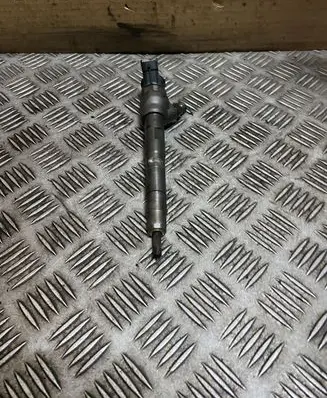 Jaguar XF Fuel injector 0445110654