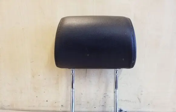 Audi Q7 4L Front seat headrest 