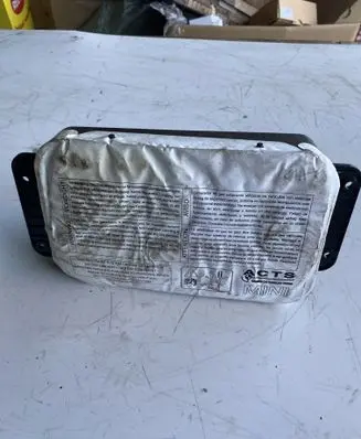 Passenger airbag