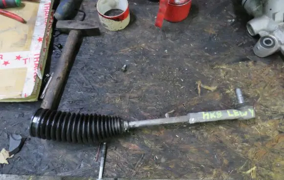 Ford Fiesta Steering tie rod 