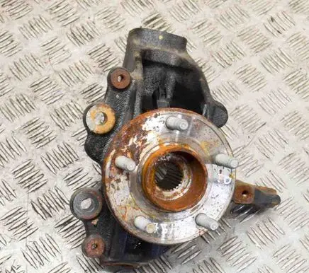Front wheel hub