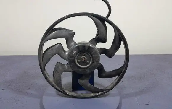 Hyundai i30 Electric radiator cooling fan 3137230234
