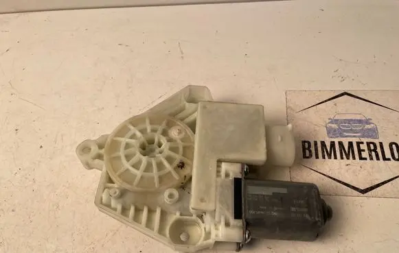 BMW 5 G30 G31 Front door window regulator motor 7455082