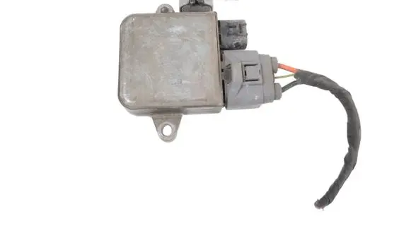 Tesla Model S Coolant fan relay 