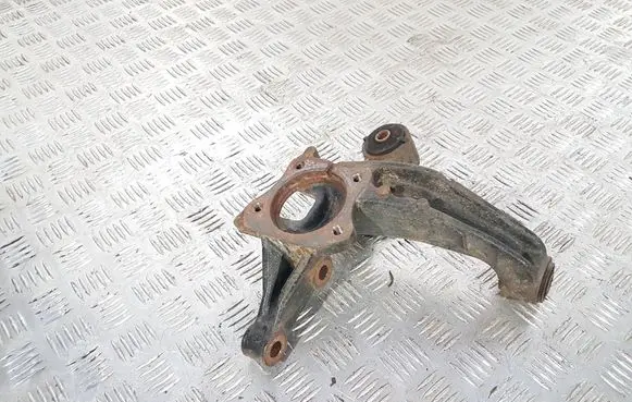Lexus ES 250 - 300 - 330 Rear wheel hub spindle/knuckle 