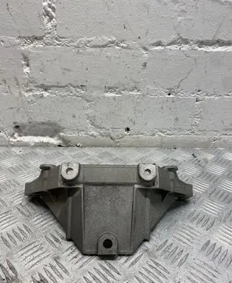 Other engine bay part