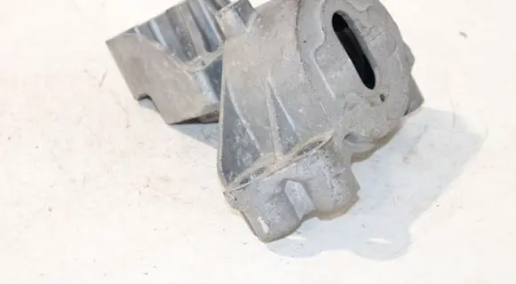 Fiat Doblo Engine mount bracket A236