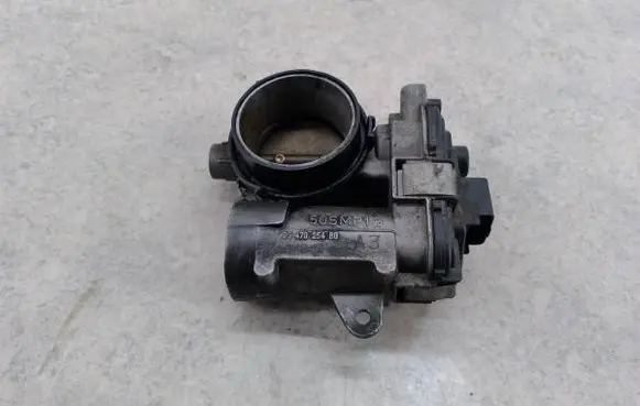 Citroen C4 I Throttle body valve 9647925480