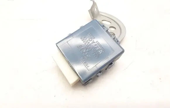 Toyota Yaris Central locking relay 859800D050 MB0515003900