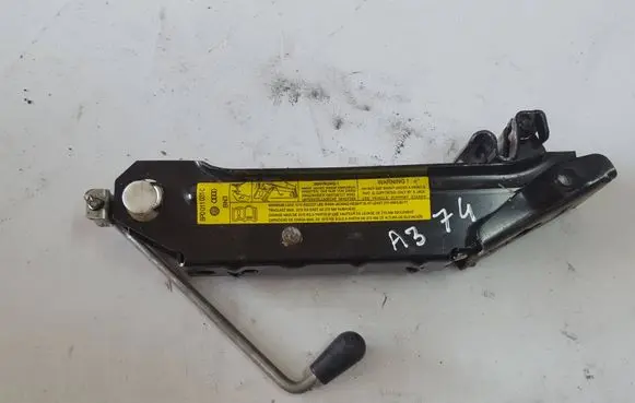 Audi A3 S3 8P Tool set 8P0011031C