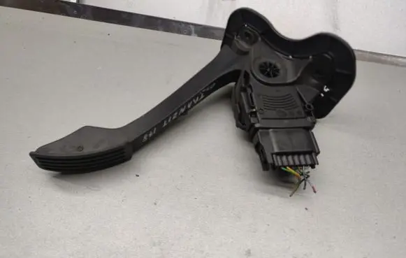 Ford Transit Accelerator throttle pedal 6C119F836CC