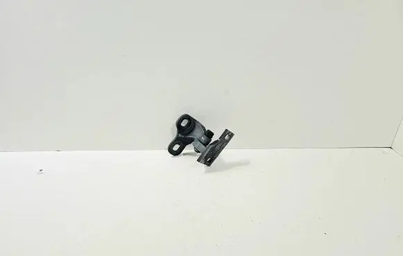 BMW 7 E65 E66 Front door upper hinge