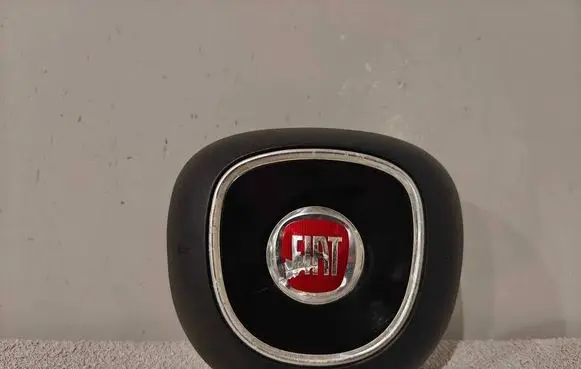 Fiat 500L Steering wheel airbag 07355786510 0080P1110022