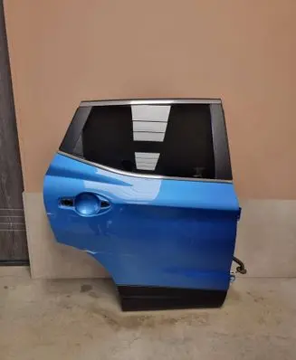Nissan Qashqai Rear door