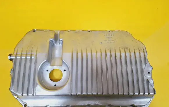 Audi A6 S6 C6 4F Oil sump 06E103604G